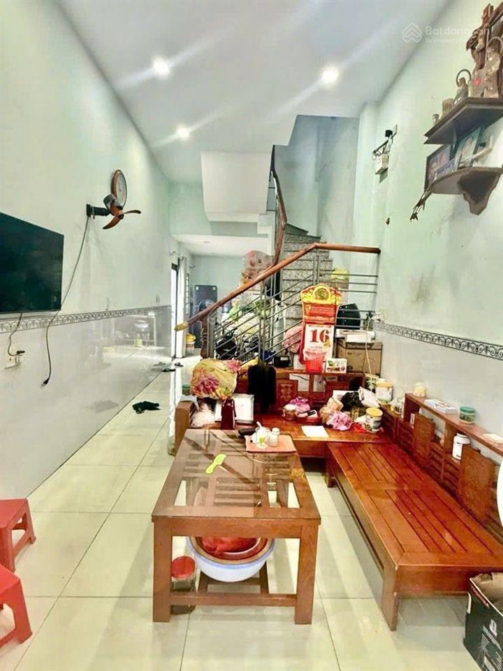 Nhà 3 tầng mặt tiền đường hiệp thành 06, phường hiệp thành, q12, dt 96m2 .đường 10m giá 7,5 tỷ.