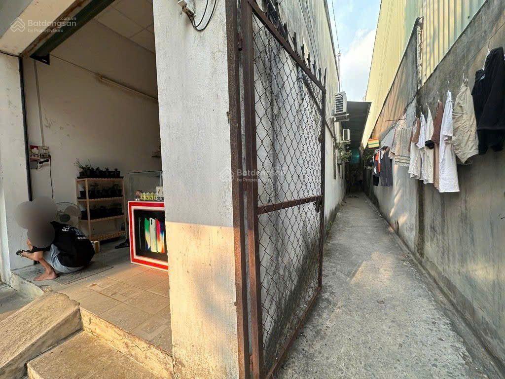 Nhà cấp 4 mặt tiền đường trần thị hè, phường hiệp thành, q12, dt 100m2 (5mx20m),dòng tiền 10tr/th