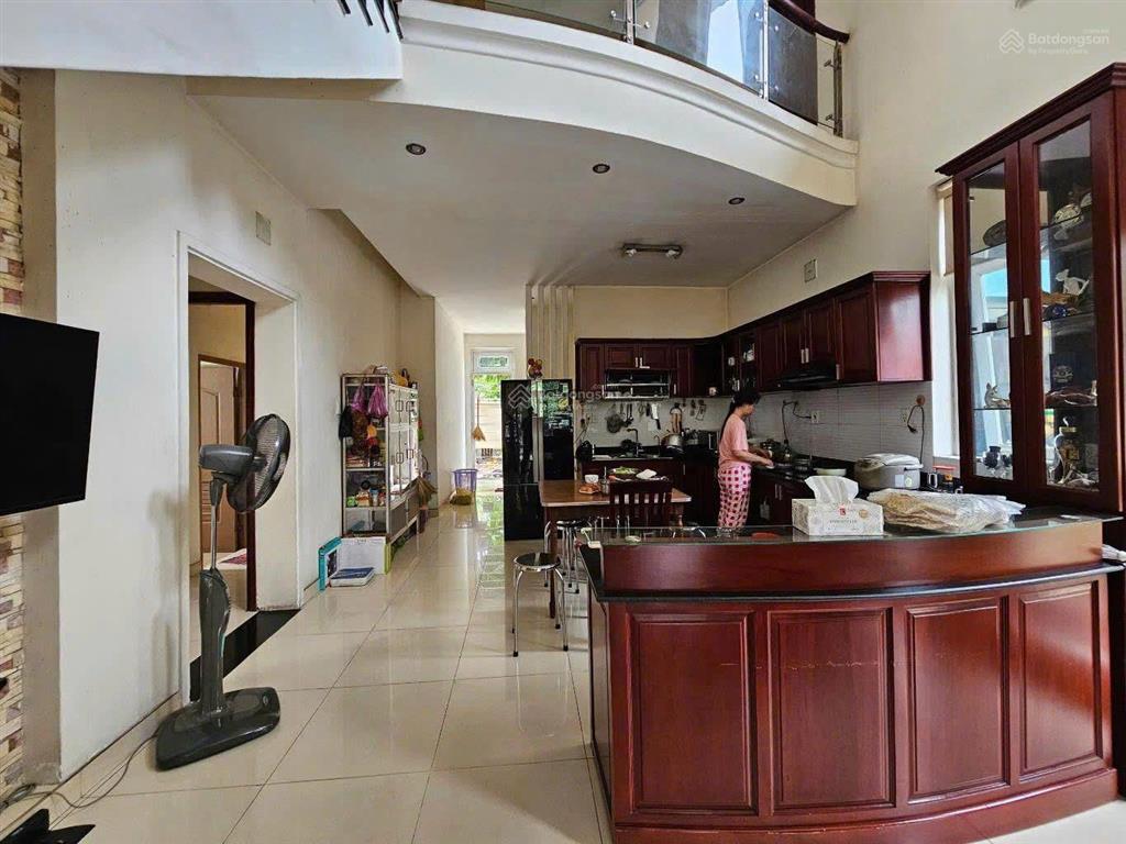 Biệt thự 2 tầng mặt tiền đường thạnh lộc 49, phường thạnh lộc, q12, dt 571m2 (13,85mx41m)