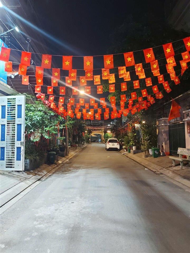 Biệt thự 4 tầng đường nguyễn thị sáu (thạnh lộc 30 cũ) phường thạnh lộc, q12, dt 137m(8mx17m)