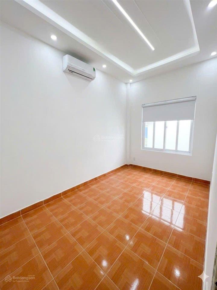 Nhà cấp 4 mặt tiền kinh doanh đường hà huy giáp phường thạnh lộc q12, dt 104m2, đường 12m