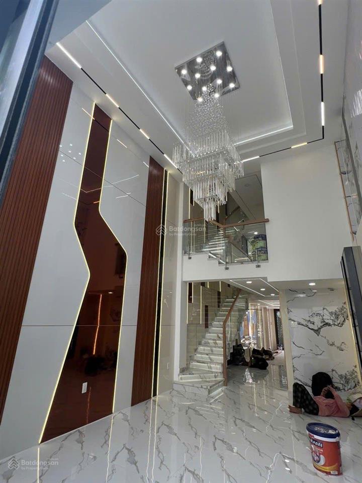 Nhà 5 tầng thang máy đường thạnh lộc 14 phường thạnh lộc q12, dt 79m. đường 10m giá 9,1tỷ