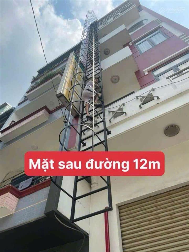 Khách sạn 5 tầng full nội thất thang máy  mặt tiền đường hà huy giáp phường thạnh lộc q12