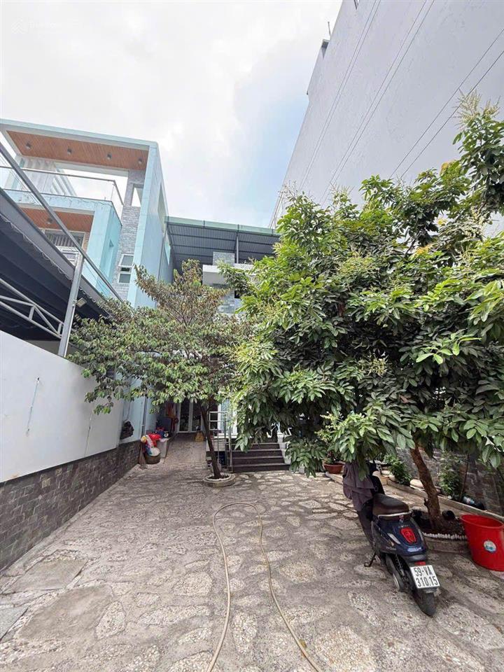 Biệt thự 3 tầng mặt tiền đường nguyễn thị nhuần phường an phú đông q12, dt 222m (7,4/7,6 x30)