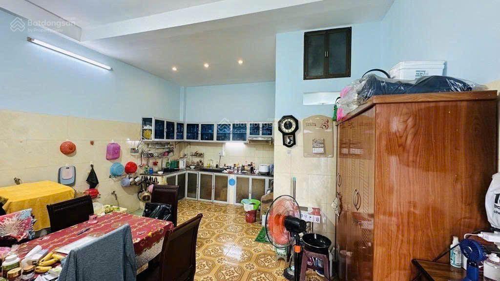 Nhà 2 tầng mặt tiền đường đông hưng thuận 11, phường đông hưng thuận, quận 12, dt 100m2 (5mx20m)