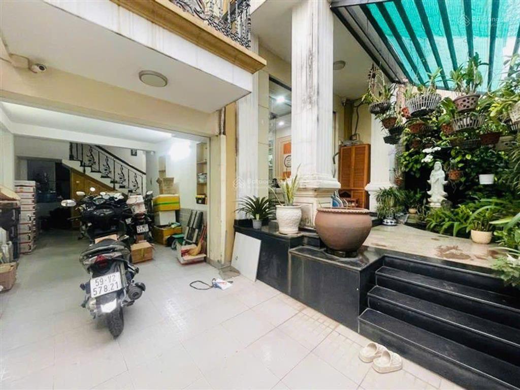 Nhà 4 tầng đường hà huy giáp phường thạnh lộc q12, dt 110m2 (7,5*15) hẻm 7m giá 12,3tỷ.