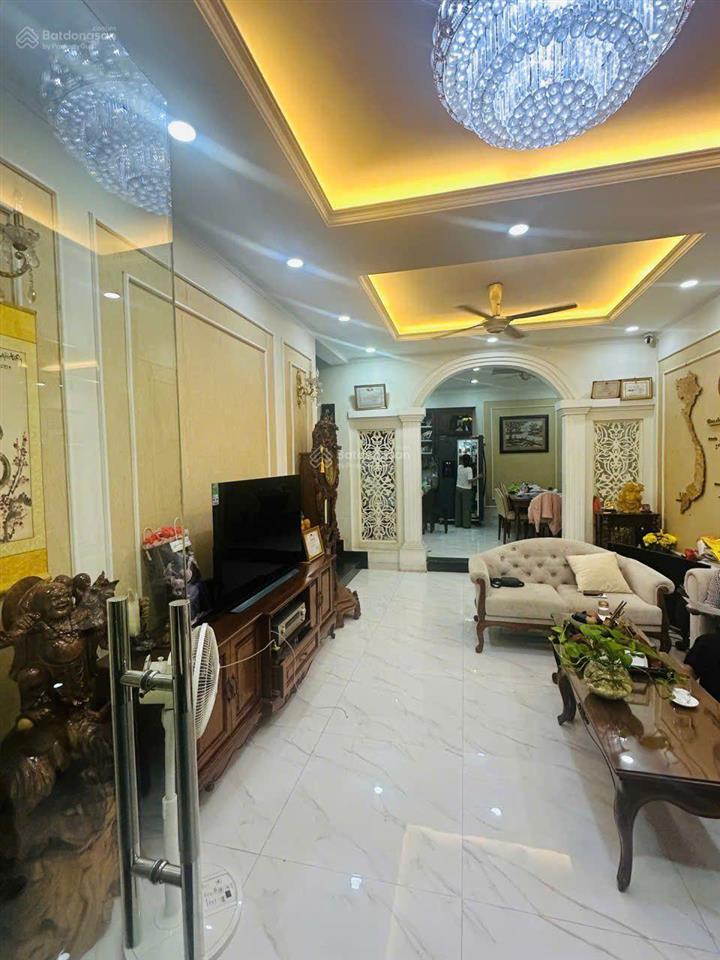 Nhà 4 tầng đường hà huy giáp phường thạnh lộc q12, dt 110m2 (7,5*15) hẻm 7m giá 12,3tỷ.