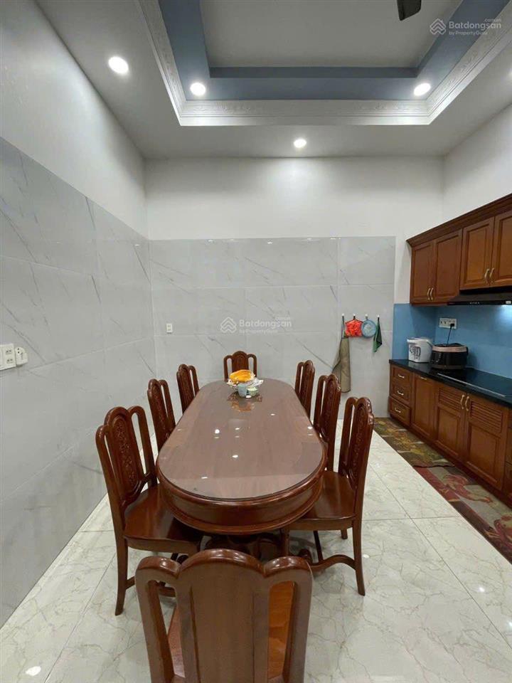 Nhà 4 tầng thang máy đường trương thị hoa, phường tân thới hiệp, q12, dt 94m2 (6mx20m) hẻm ô tô