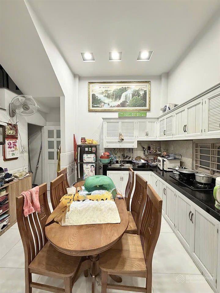 Nhà 3 tầng đường thạnh lộc 15 phường thạnh lộc q12, dt 141m2 (7*20m) hẻm 6m dòng tiền giá 8tỷ
