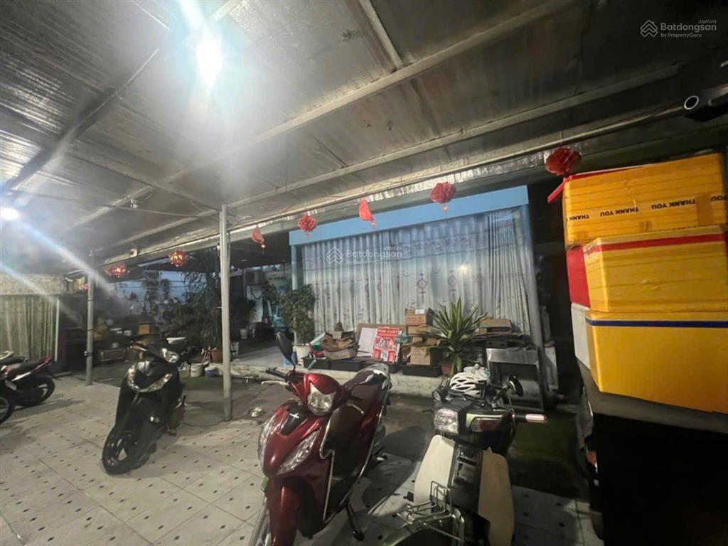Nhà cấp 4 mặt tiền đường quốc lộ 1a phường an phú đông q12, dt 440m2 (5,4*28m) đường 12m
