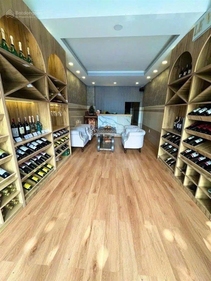 Nhà 6 tầng có thang máy mặt tiền đường hà thị khéo, phường tmt, q12, dt 62m2 đường 12m