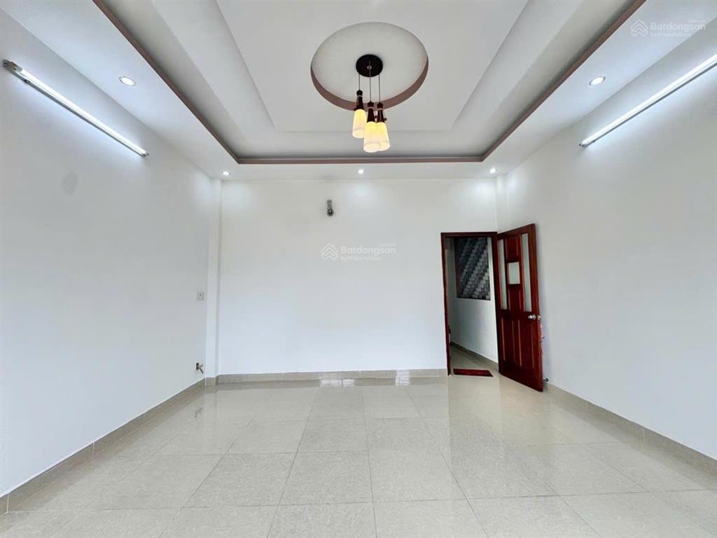 Nhà 3 tầng mặt tiền đường thạnh lộc 16 phường thạnh lộc q12, dt 126m² (5*25) đường 10m giá 8,5tỷ