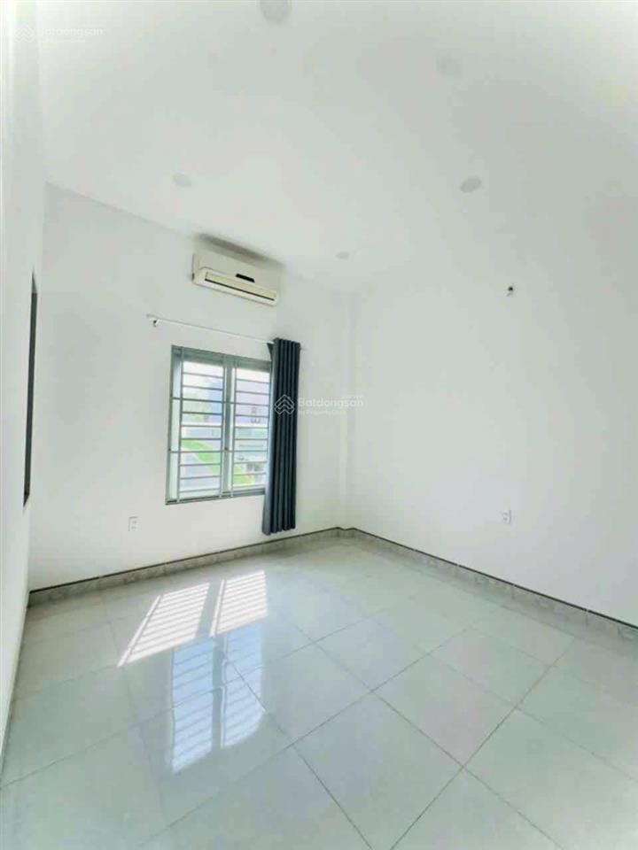 Nhà 2 tầng đường quốc lộ 1a phường an phú đông q12, dt 117m² hẻm 6m giá 6,5tỷ.
