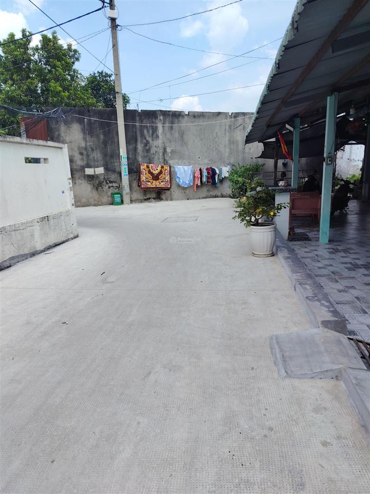 Bán nhà cấp 4 hẻm đường song hành, trứng chánh.3,550 tỷ.  0832 369 ***