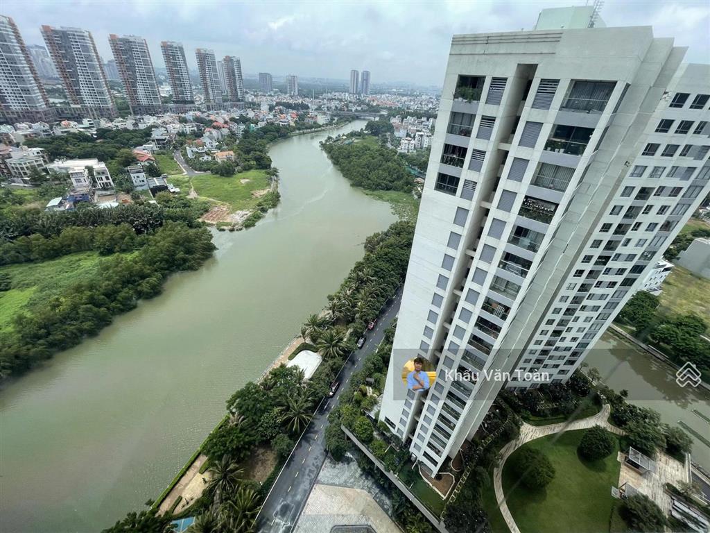 Cho thuê 3 phòng ngủ giá rẻ tại đảo kim cương  diamond island. view ngắm pháo hoa, nội thất mới.