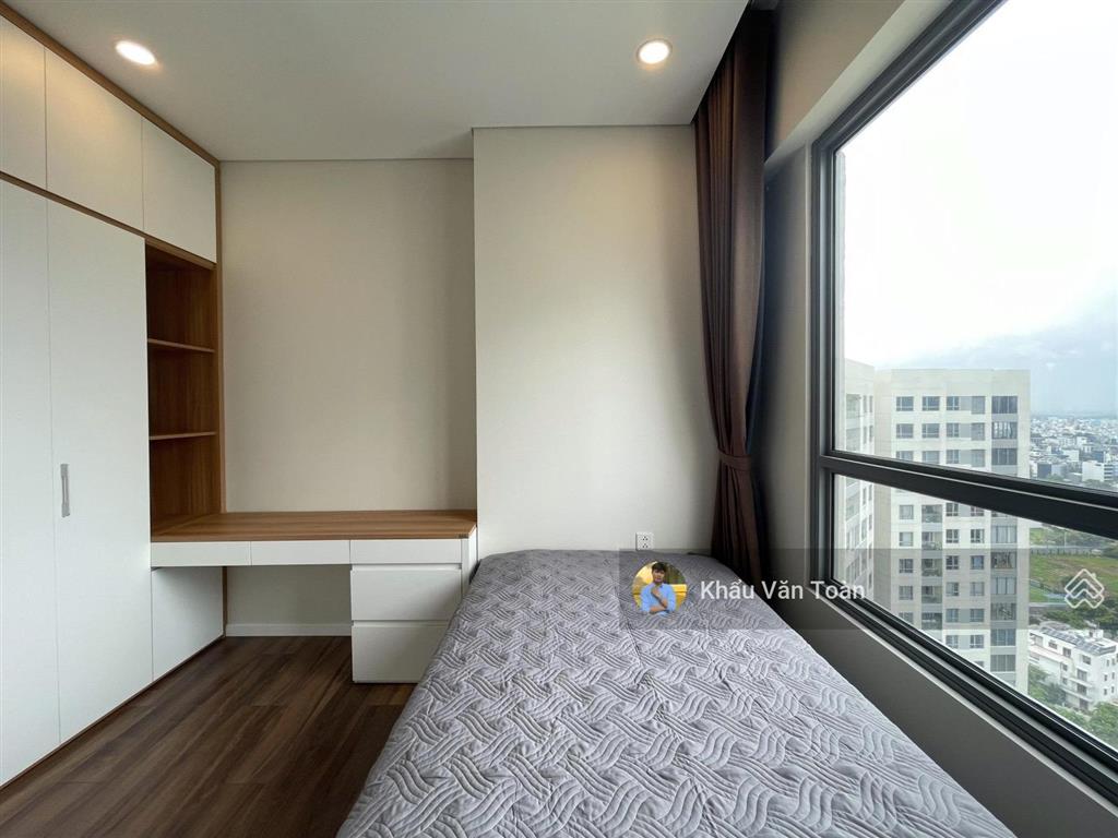 Cho thuê 3 phòng ngủ giá rẻ tại đảo kim cương  diamond island. view ngắm pháo hoa, nội thất mới.
