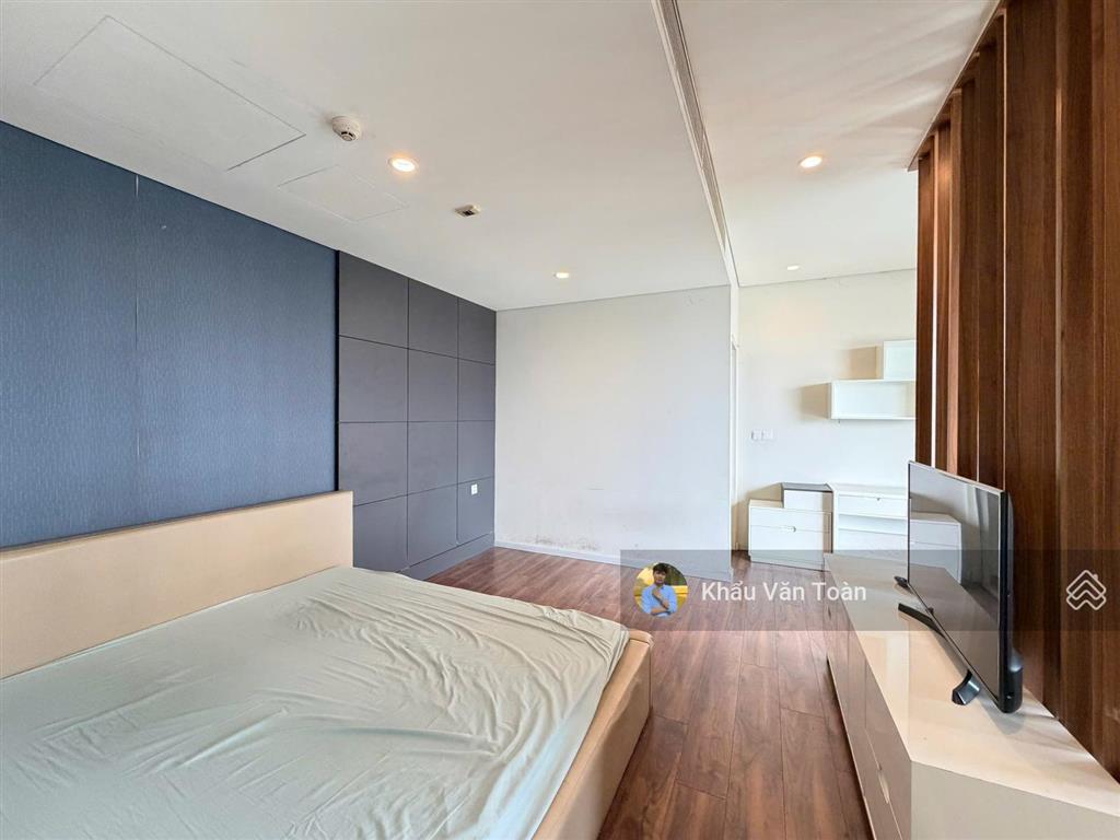 Chung cư cao cấp 3pn siêu rộng 164m2, view trực diện sông sg và pháo hoa quận 1, 2 ban công thoáng