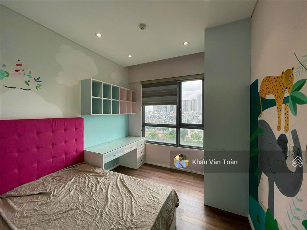 Cho thuê chung cư cao cấp 3pn giá siêu rẻ, diện tích 117m2, view sông sg siêu đẹp. full nội thất.