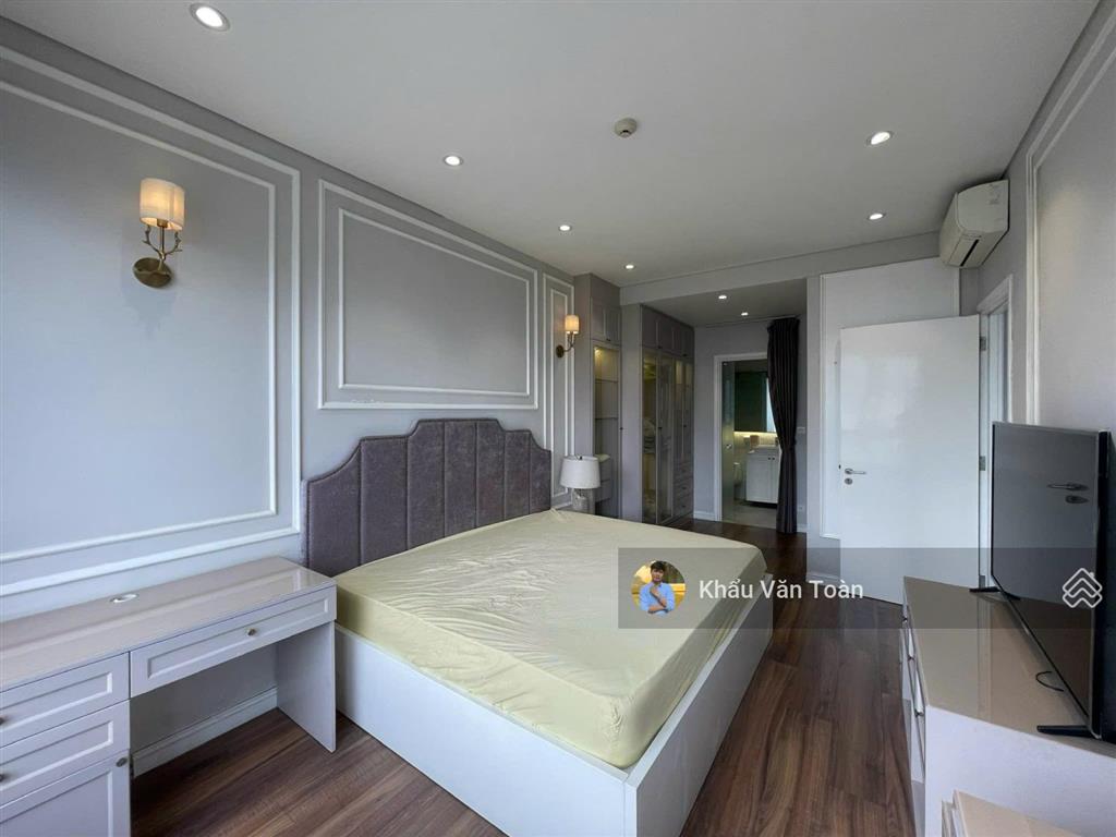 Cho thuê chung cư cao cấp 3pn giá siêu rẻ, diện tích 117m2, view sông sg siêu đẹp. full nội thất.