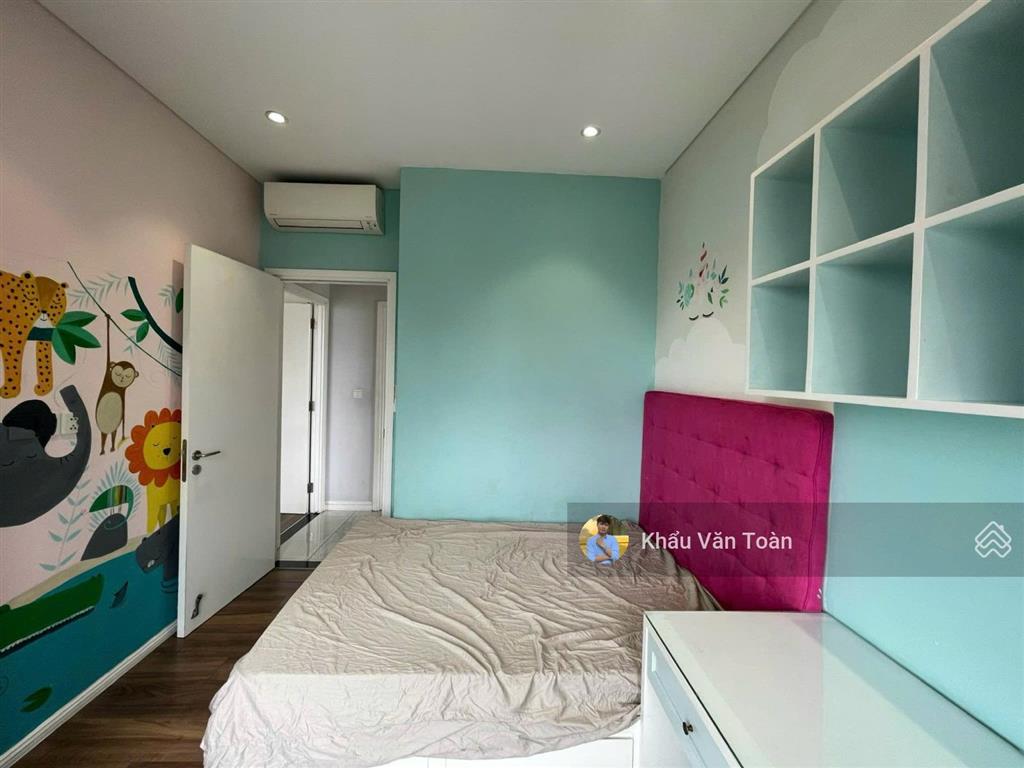 Cho thuê chung cư cao cấp 3pn giá siêu rẻ, diện tích 117m2, view sông sg siêu đẹp. full nội thất.