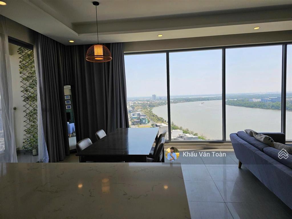 Chung cư cao cấp 3pn giá siêu rẻ,rộng 120m2 đảo kim cương. view sông sg siêu đẹp. nội thất mới 100%