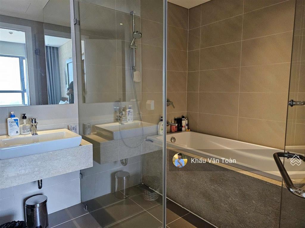 Chung cư cao cấp 3pn giá siêu rẻ,rộng 120m2 đảo kim cương. view sông sg siêu đẹp. nội thất mới 100%