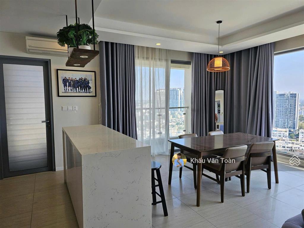 Chung cư cao cấp 3pn giá siêu rẻ,rộng 120m2 đảo kim cương. view sông sg siêu đẹp. nội thất mới 100%