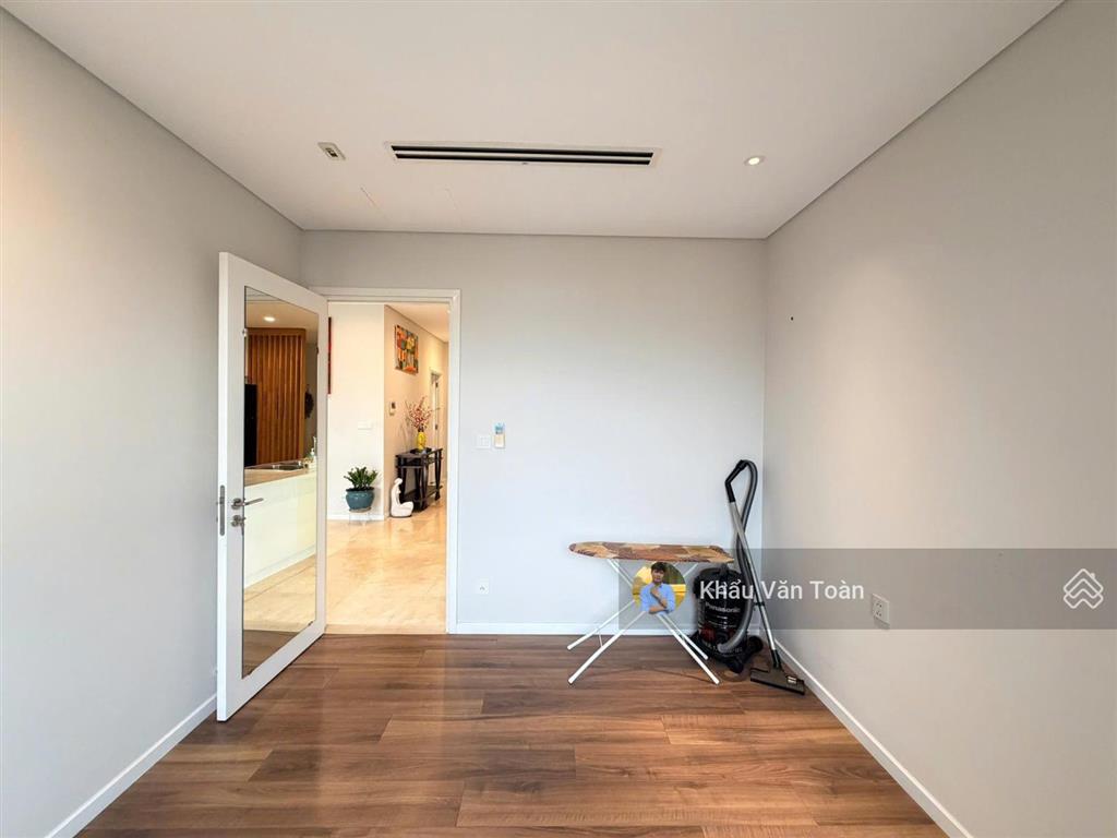 Căn hộ cao cấp 3 phòng ngủ. view cực đẹp, trực diện sông sài gòn & ngắm pháo hoa quận 1 cực đẹp.