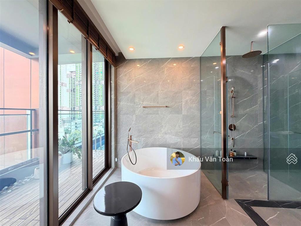 Bán căn hộ 4 phòng ngủ define diện tích lớn 325m, có hồ bơi riêng, sân vườn rộng, giá tốt 43.2 tỷ