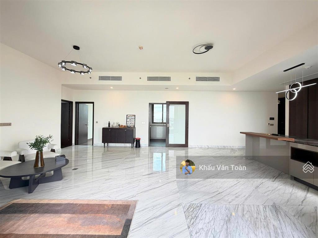 Bán căn hộ 4 phòng ngủ define diện tích lớn 325m, có hồ bơi riêng, sân vườn rộng, giá tốt 43.2 tỷ