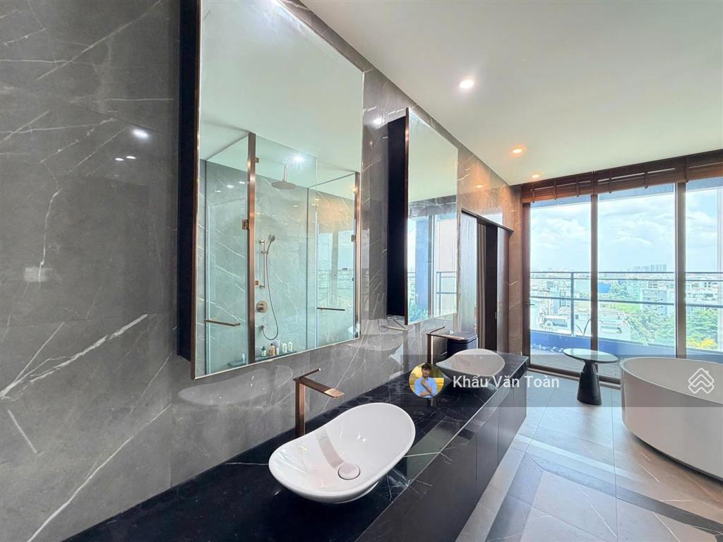 Bán căn hộ 4 phòng ngủ define diện tích lớn 325m, có hồ bơi riêng, sân vườn rộng, giá tốt 43.2 tỷ