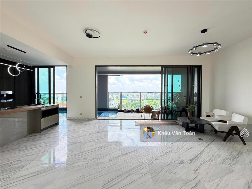 Bán căn hộ 4 phòng ngủ define diện tích lớn 325m, có hồ bơi riêng, sân vườn rộng, giá tốt 43.2 tỷ