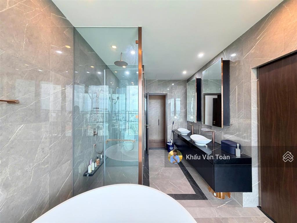 Bán căn hộ 4 phòng ngủ define diện tích lớn 325m, có hồ bơi riêng, sân vườn rộng, giá tốt 43.2 tỷ