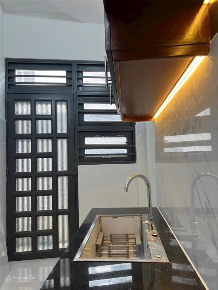 Nhà đẹp 5 tầng vào ở ngay, đường xe hơi vào nhà, đường nguyễn tiểu la, trung tâm quận 10, nhỉnh 7tỷ