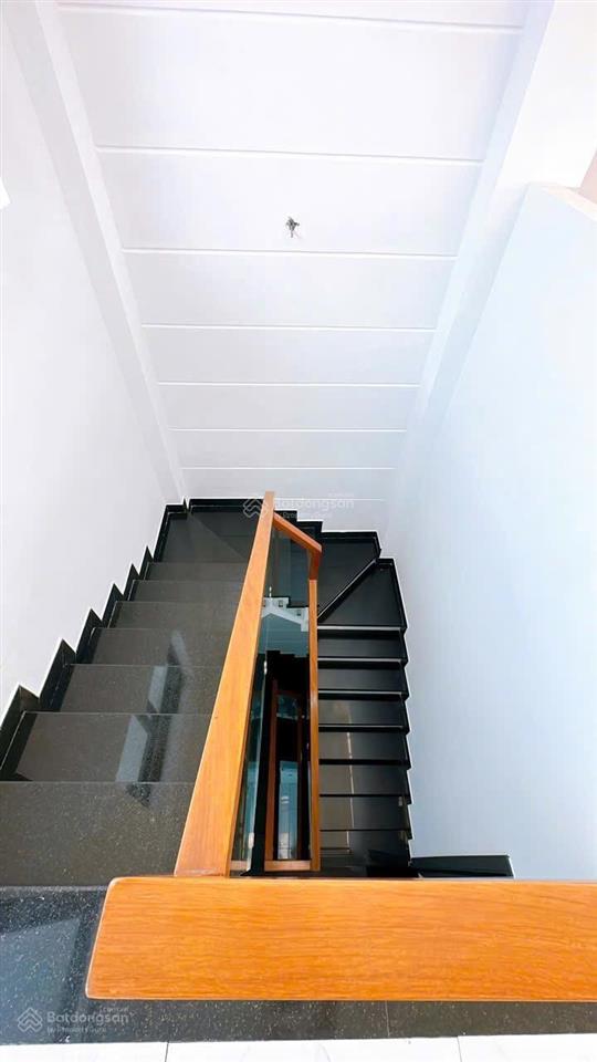 Nhà 5 tầng mặt tiền đường lý thường kiệt 6,1x20m, phường diên hồng, tp hcm, nhỉnh 38tỷ