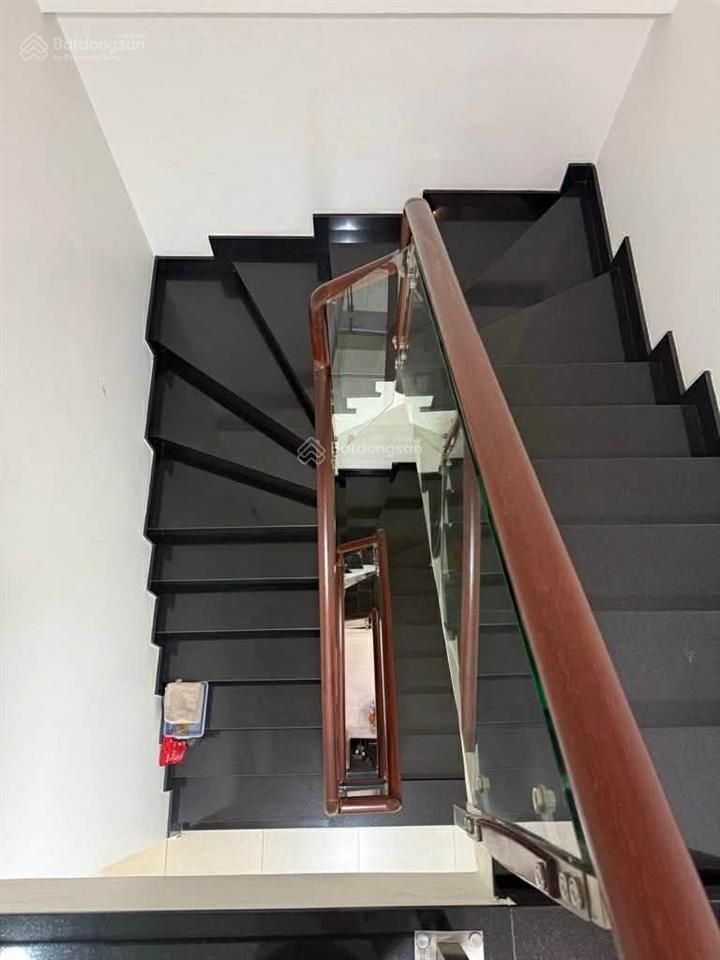 Bán nhanh nhà 4 tầng, mặt tiền đường bà hạt, quận 10, 40m2, hai mặt tiền, nhỉnh 14tỷ5, lv chính chủ