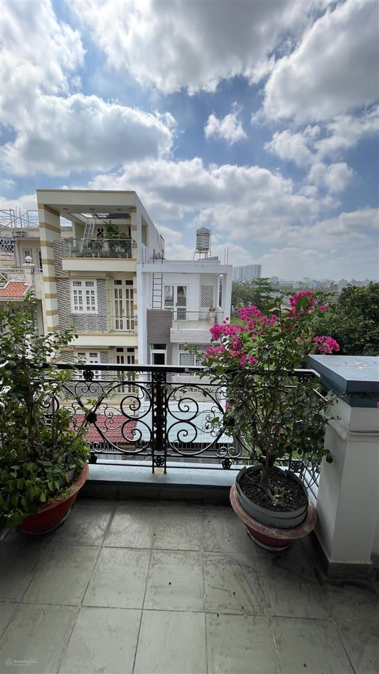 Bán nhà đẹp 4 tầng vào ở ngay, 40m2, hẻm xe hơi thông, đường tô hiến thành, quận 10, nhỉnh 6tỷ