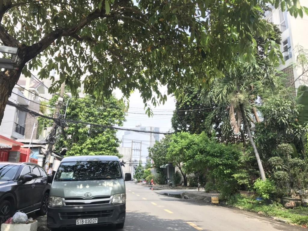 Nhà bán góc 2 mt, 5x20m, đường xe hơi, phạm văn đồng, phường linh xuân, thủ đức, nhỉnh 5 tỉ,