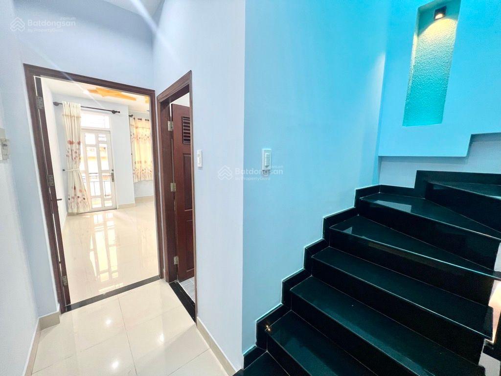 Nhà 3 tầng mặt tiền kinh doanh đường nhật tảo, nguyễn tri phương, quận 10, 33m2, 9.19 tỷ