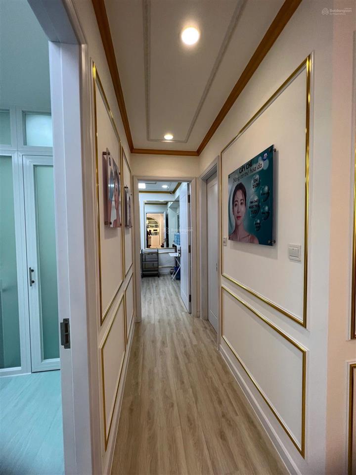 Chính chủ gửi bán 2 phòng ngủ vinhomes central park sổ hồng ot giá 8,5 tỷ giá tốt nhất