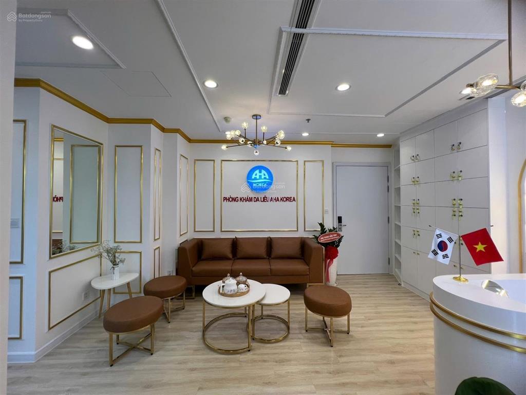 Chính chủ gửi bán 2 phòng ngủ vinhomes central park sổ hồng ot giá 8,5 tỷ giá tốt nhất