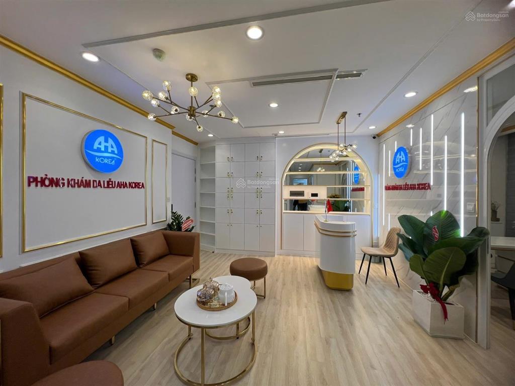 Chính chủ gửi bán 2 phòng ngủ vinhomes central park sổ hồng ot giá 8,5 tỷ giá tốt nhất