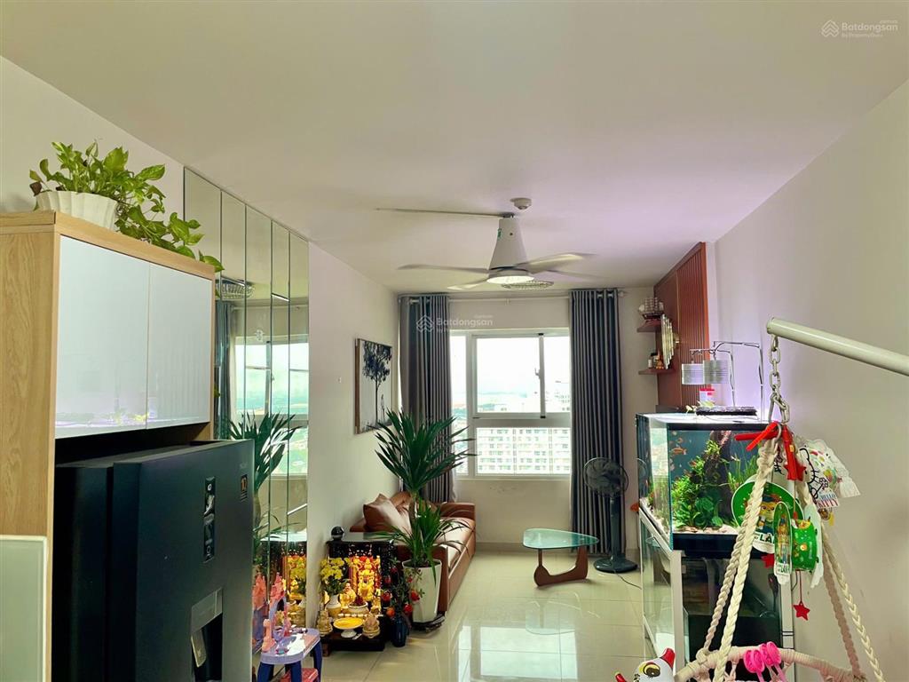 Bán nhanh căn góc citi soho, 2pn2wc, 60m2 full nội thất giá tốt 2,8 tỷ bao thuế phí