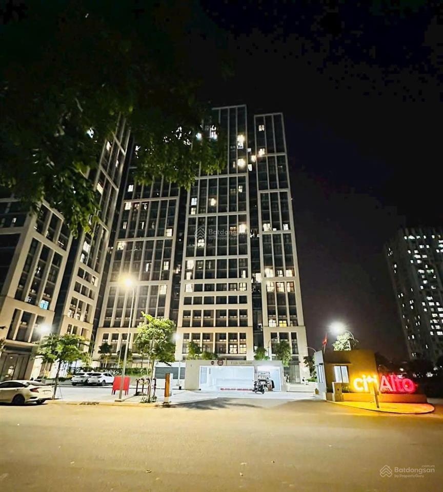 Cho thuê nhanh citialto q.2 gồm 2 phòng ngủ 2 vệ sinh full nt giá 8.5tr ở liền