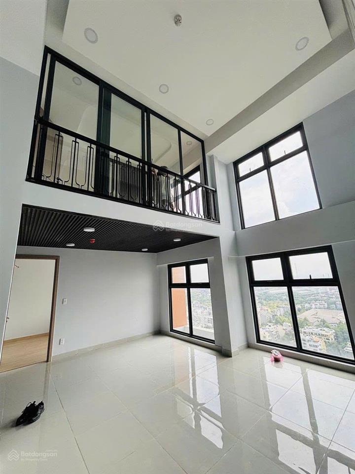 Cho thuê căn góc duplex citi esto 3pn2wc, nội thất đẹp, thoáng mát giá 10tr ở liền