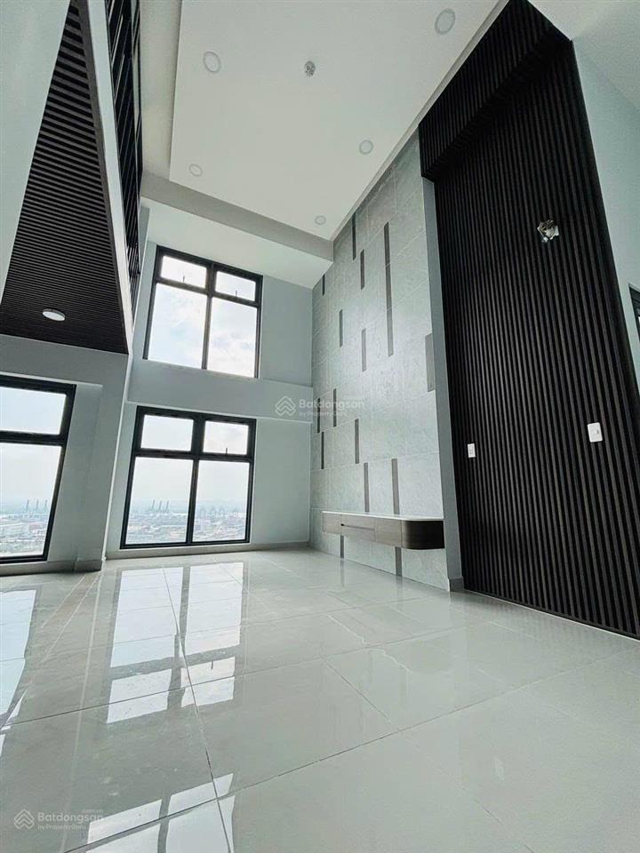 Cho thuê căn góc duplex citi esto 3pn2wc, nội thất đẹp, thoáng mát giá 10tr ở liền