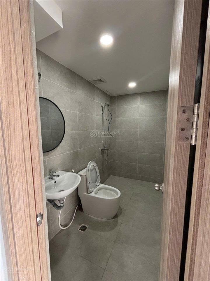 Cho thuê căn góc duplex citi esto 3pn2wc, nội thất đẹp, thoáng mát giá 10tr ở liền