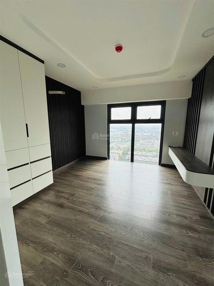 Cho thuê căn góc duplex citi esto 3pn2wc, nội thất đẹp, thoáng mát giá 10tr ở liền