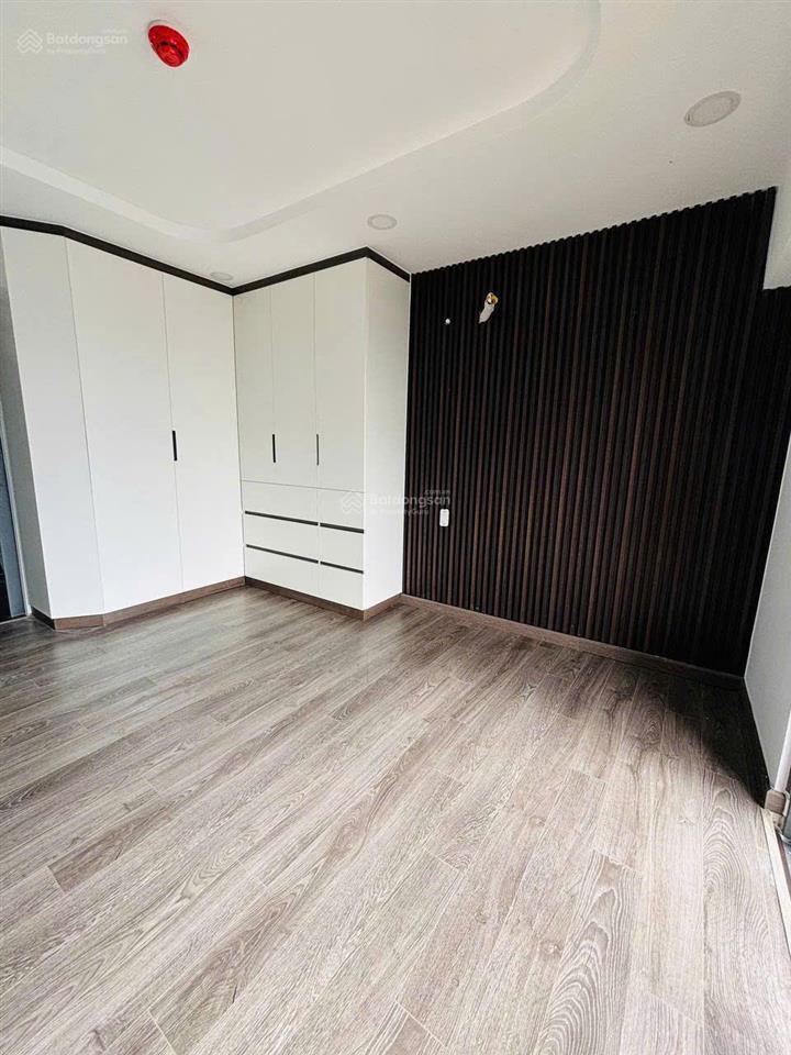 Cho thuê căn góc duplex citi esto 3pn2wc, nội thất đẹp, thoáng mát giá 10tr ở liền