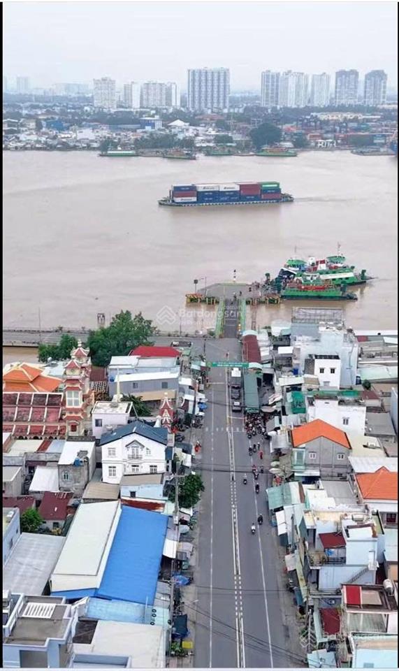 Chính chủ cần tiền bán 2 lô liền kể shr ngay mt phan văn đáng cách cầu cát lái 5 phút xe máy,sổ sẵn